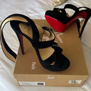 New Christian Louboutin Toutenkaboucle Suede Strappy Black Pumps